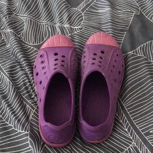 Purple crocs